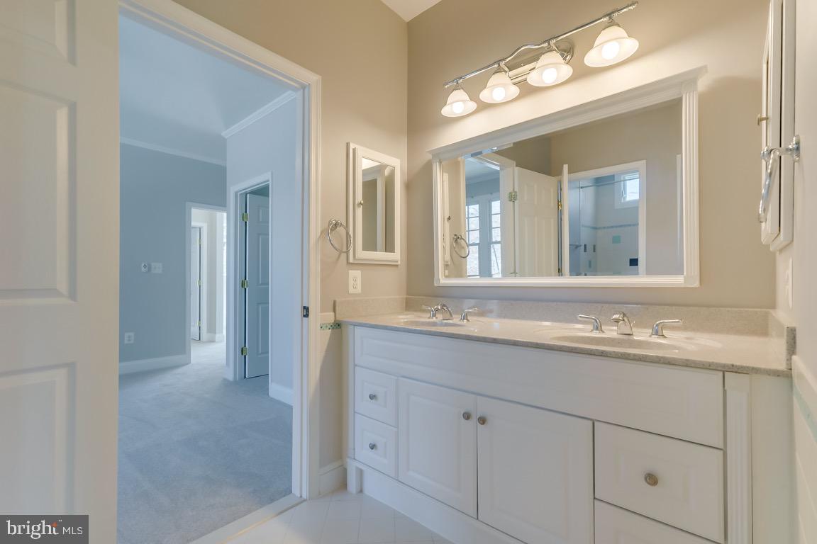 204 Adahi Road Southeast Vienna, VA 22180 - Photo 50 of 58 2nd Bedroom Bath