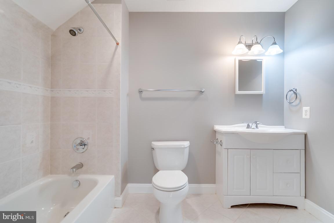 204 Adahi Road Southeast Vienna, VA 22180 - Photo 58 of 58 Loft Full Bath