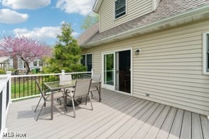 344 Longspur Road Highland Heights, OH 44143 - Photo 43 of 50 Deck featuring outdoor dining space