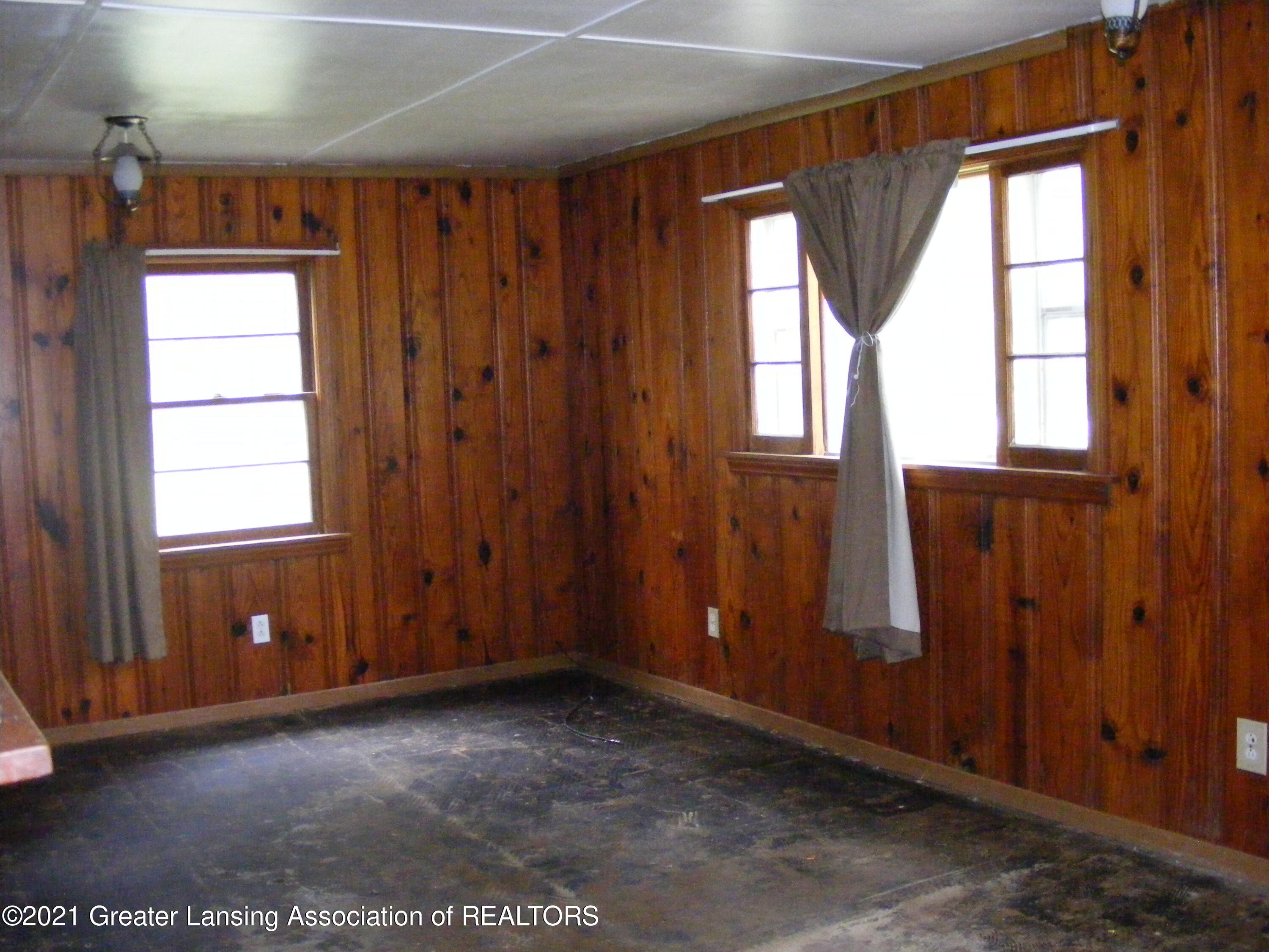 2891 Narrow Lake Road Charlotte, MI 48813 - Photo 10 of 25 DSCF1046