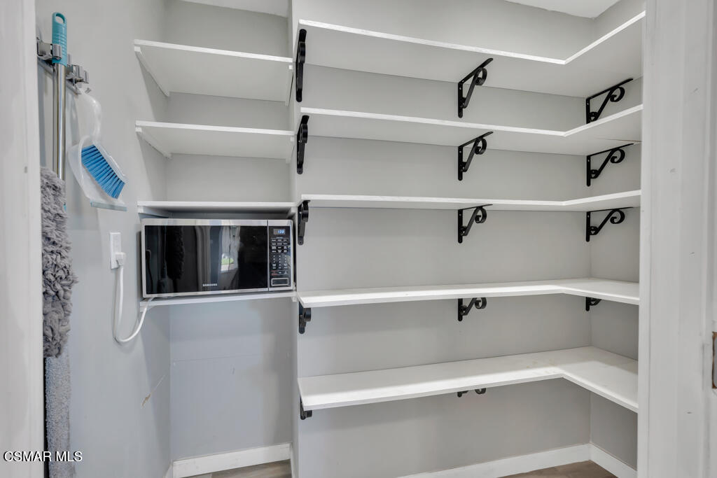 896 Moffatt Circle Simi Valley, CA 93065 - Photo 17 of 50 a view of walk in closet