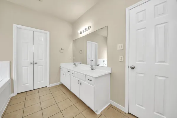$3,600 | 13127 Barn Course Drive, Richmond, TX 77407