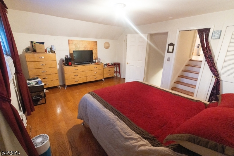 74 Raritan Road Linden, NJ 07036 - Photo 18 of 27 Gallery Image 18