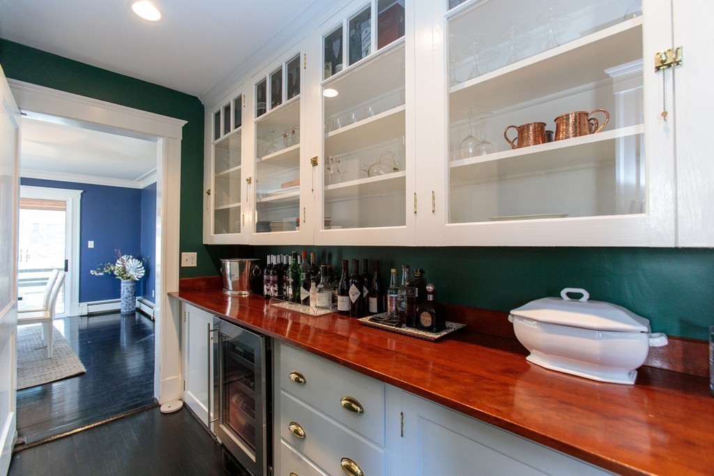 301 Meadowbrook Road Weston, MA 02493 - Photo 8 of 15