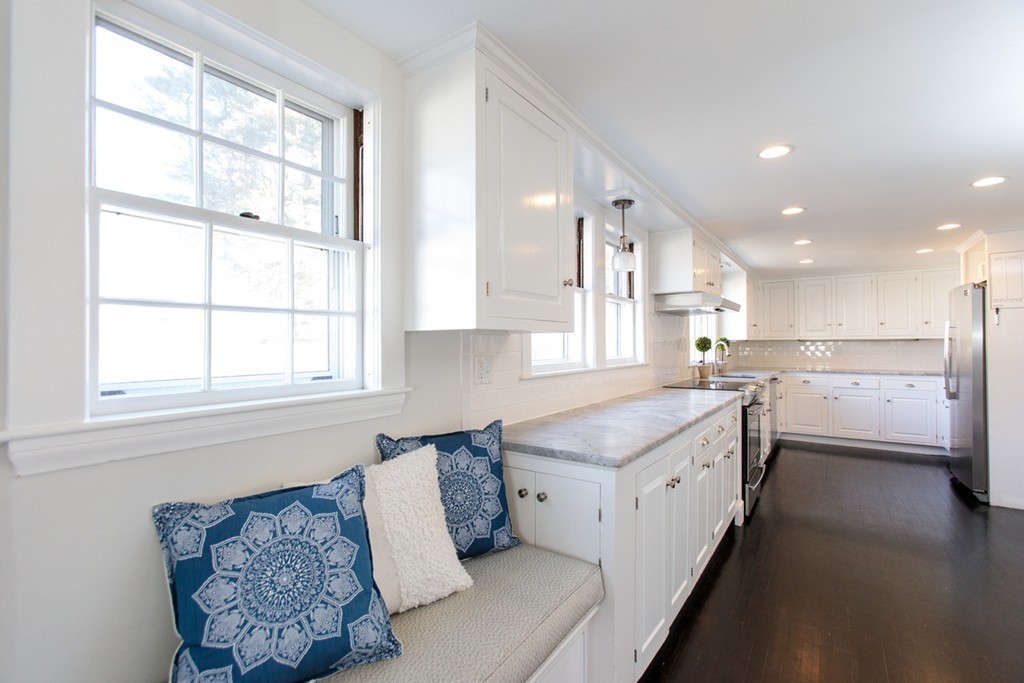 301 Meadowbrook Road Weston, MA 02493 - Photo 10 of 15