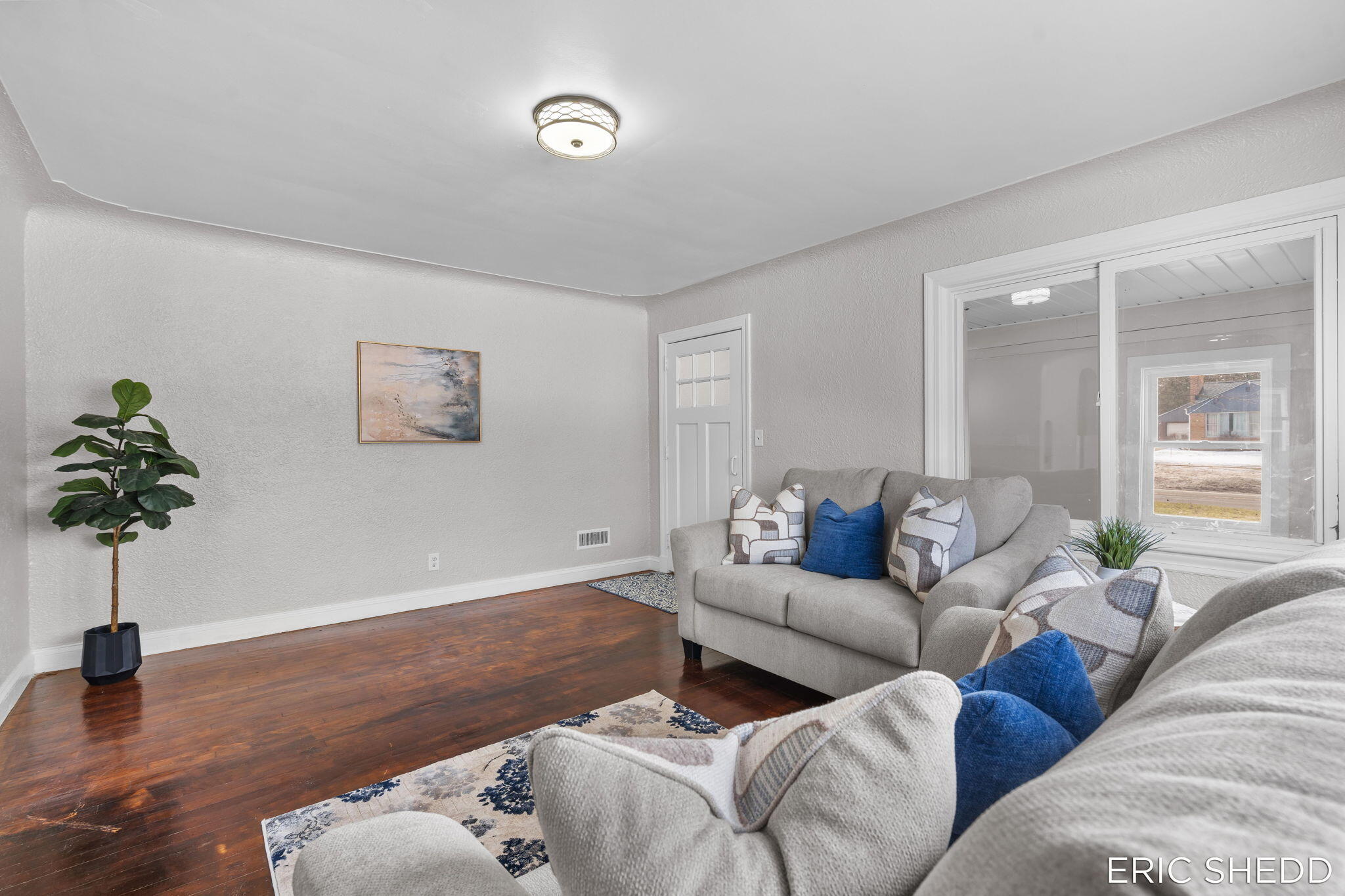 631 3 Mile Road Northeast Grand Rapids, MI 49505 - Photo 19 of 83 19-web-or-mls-29