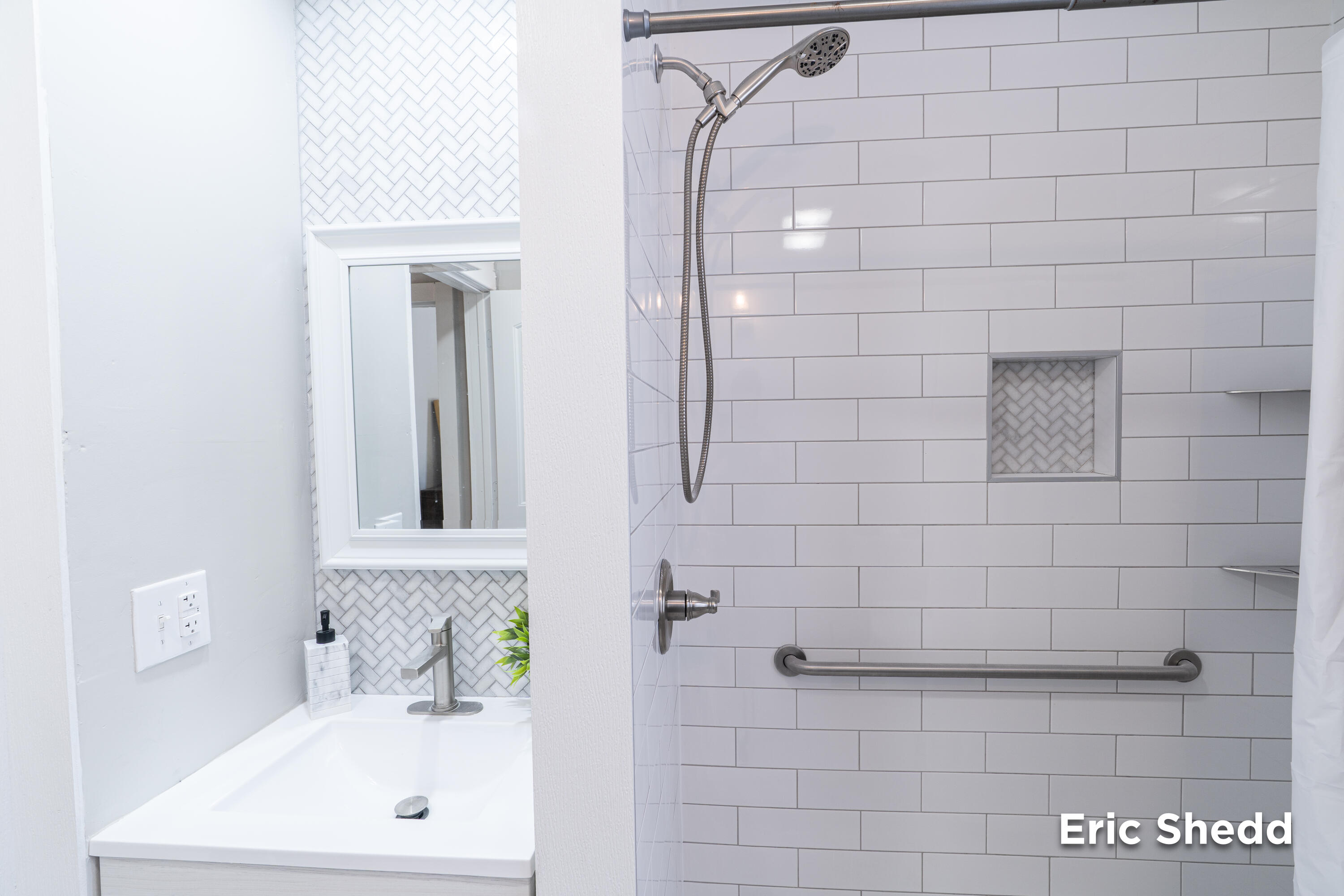 631 3 Mile Road Northeast Grand Rapids, MI 49505 - Photo 23 of 72 631-3-Mile-Rd-NE-GR-23