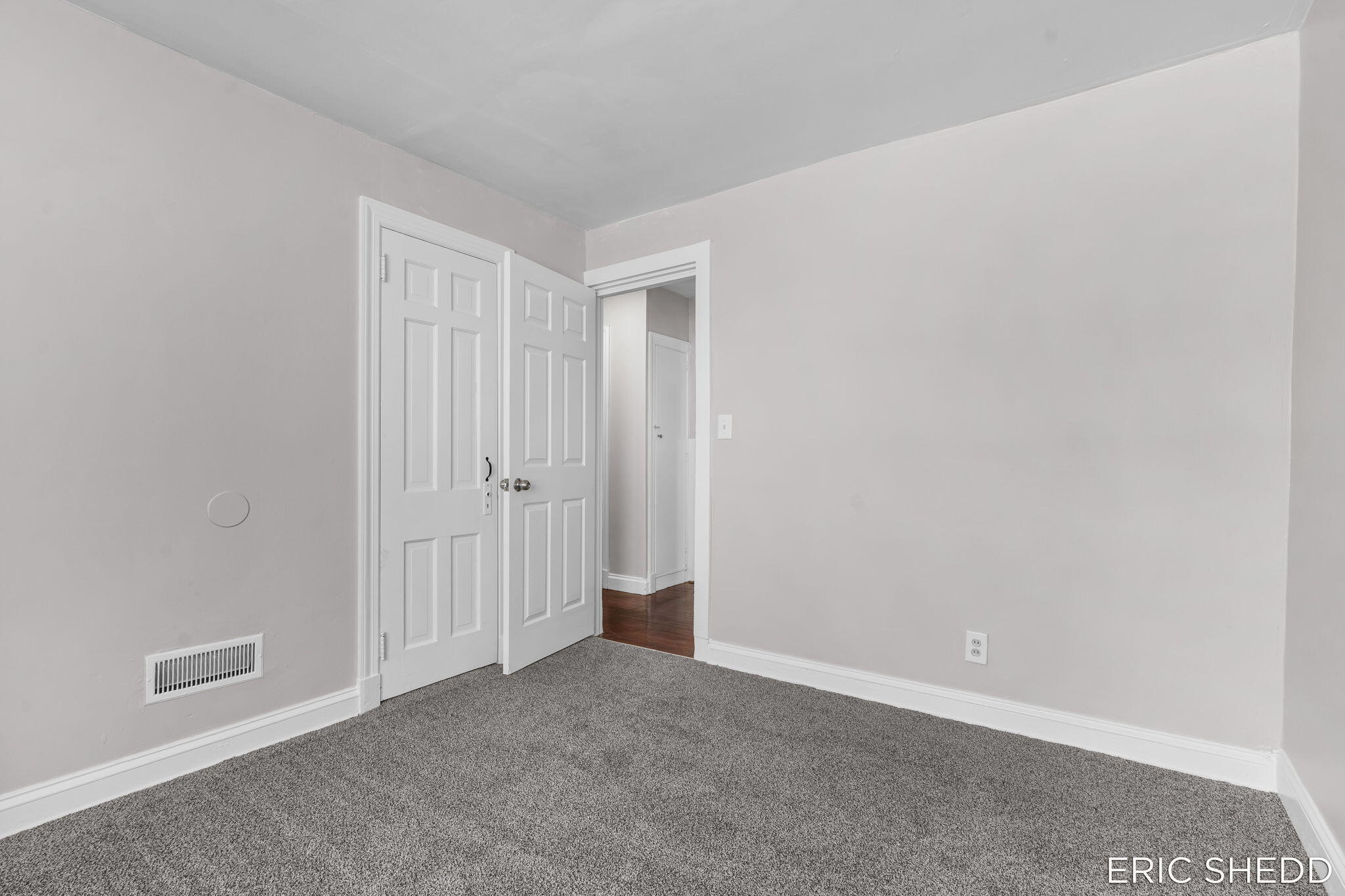 631 3 Mile Road Northeast Grand Rapids, MI 49505 - Photo 31 of 83 31-web-or-mls-34