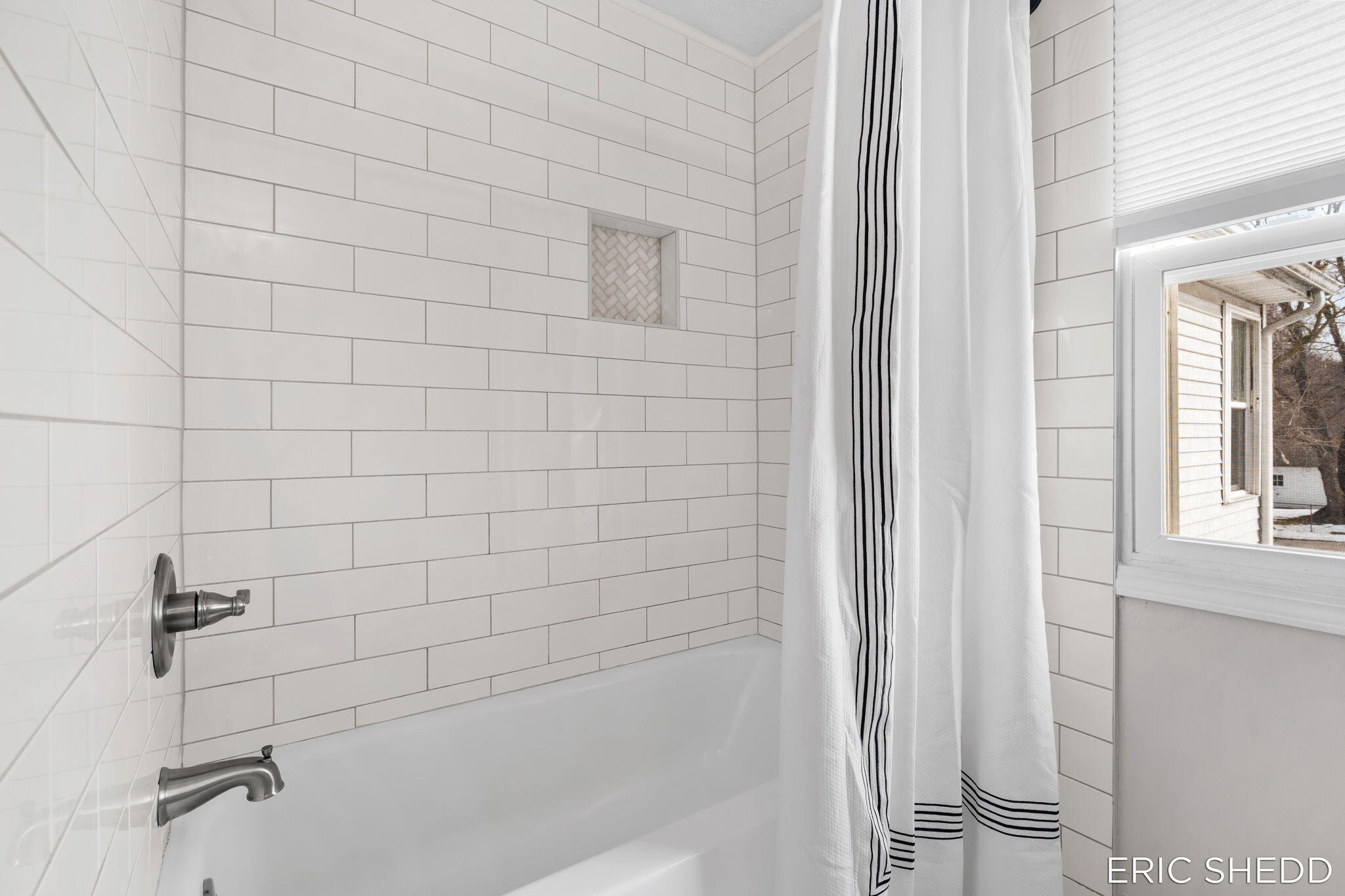 631 3 Mile Road Northeast Grand Rapids, MI 49505 - Photo 44 of 83 44-web-or-mls-46