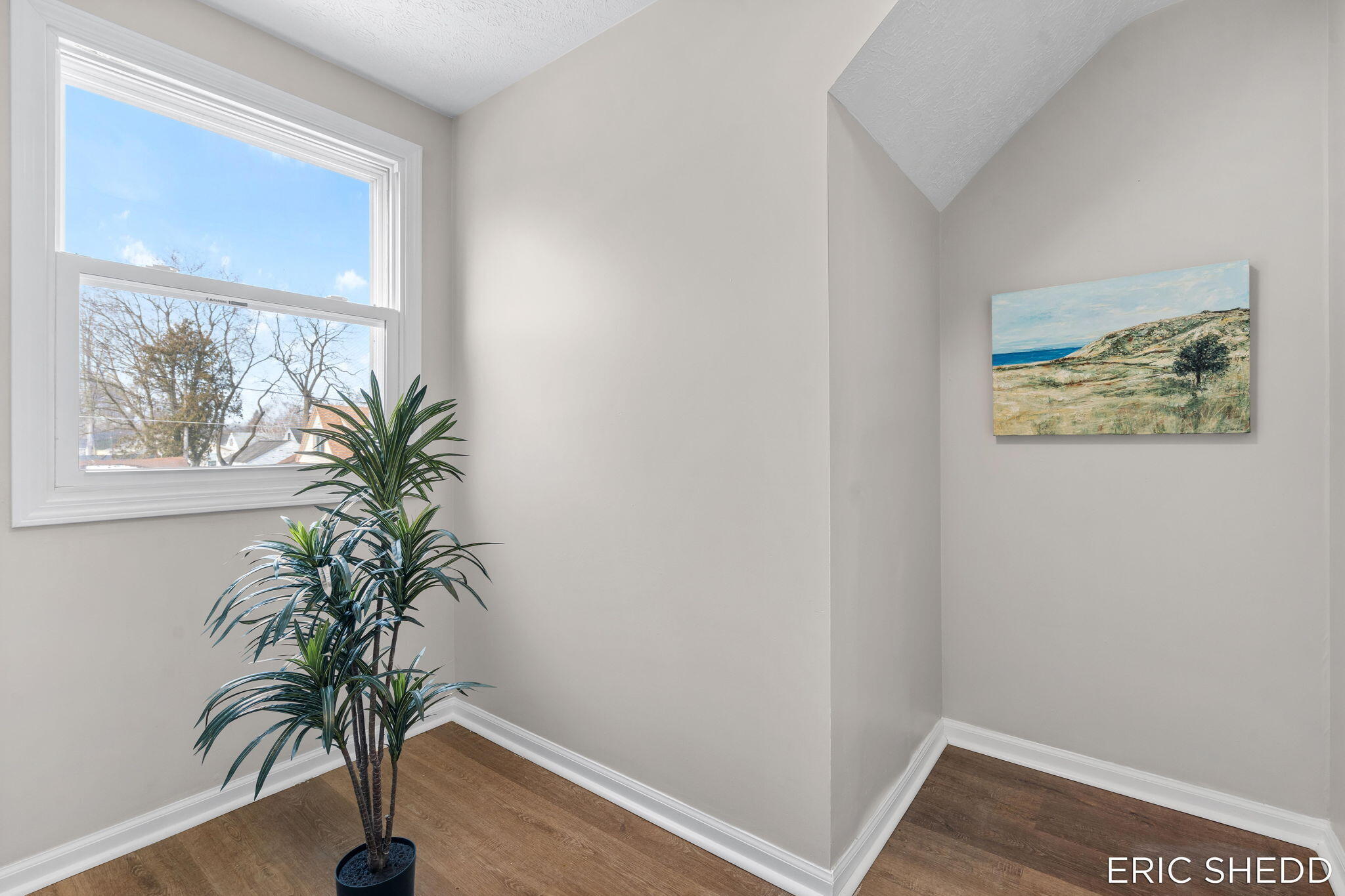 631 3 Mile Road Northeast Grand Rapids, MI 49505 - Photo 49 of 83 49-web-or-mls-52