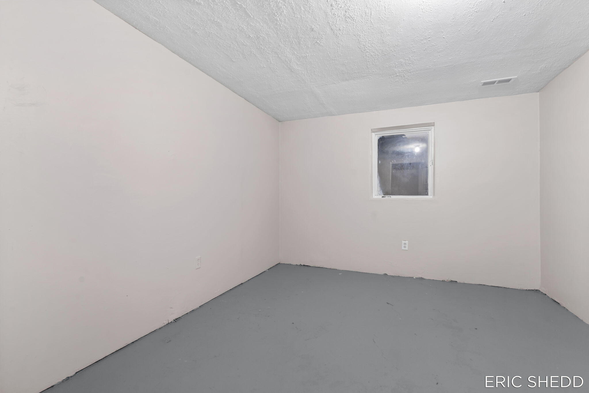 631 3 Mile Road Northeast Grand Rapids, MI 49505 - Photo 54 of 83 54-web-or-mls-61