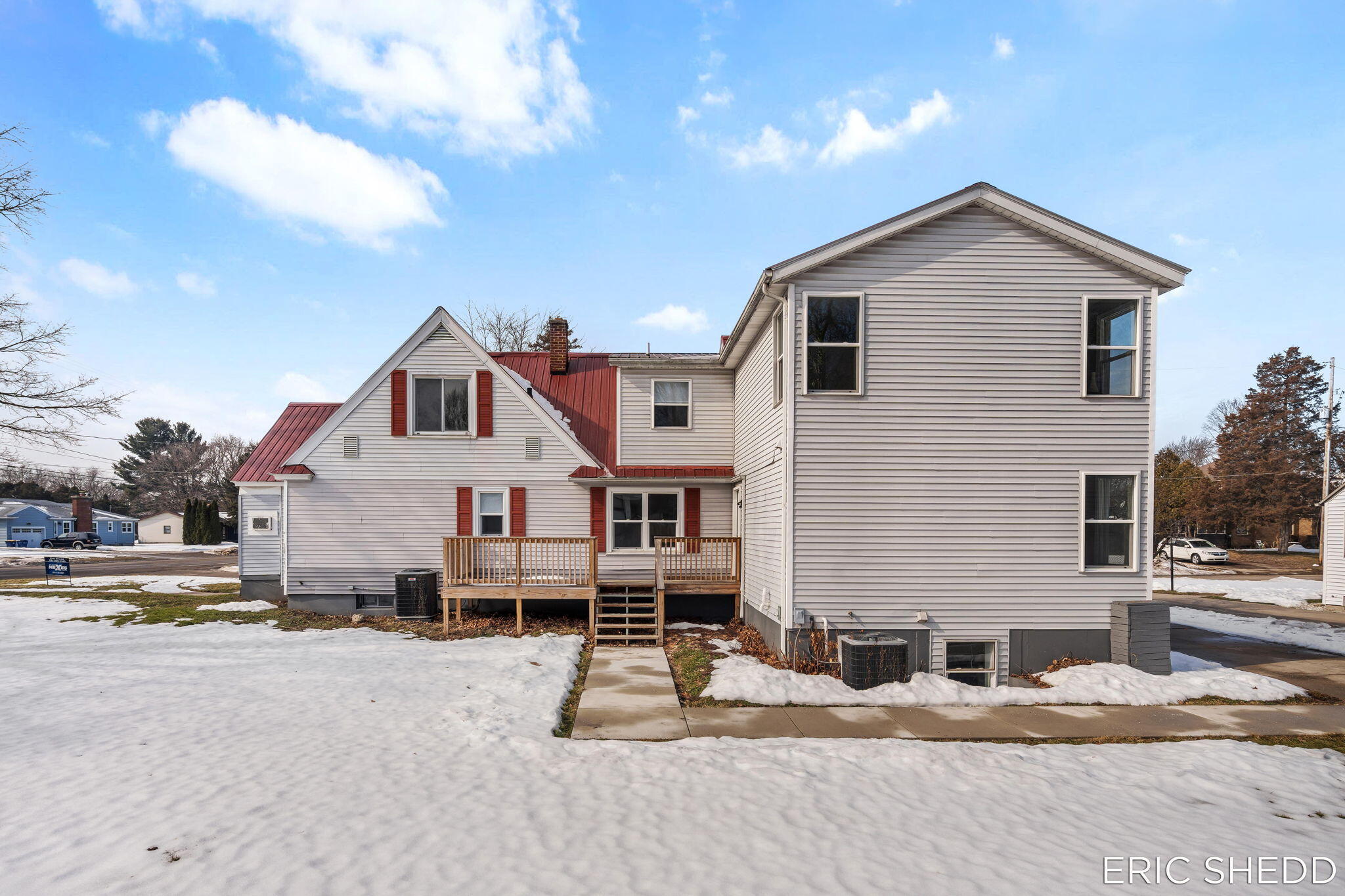 631 3 Mile Road Northeast Grand Rapids, MI 49505 - Photo 67 of 83 67-web-or-mls-05