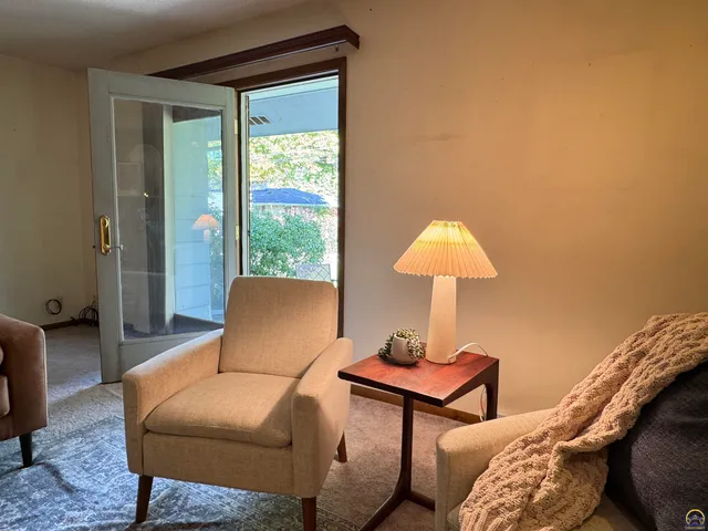 $224,000 | 1702 Trowman Way, Emporia, KS 66801