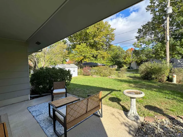 $224,000 | 1702 Trowman Way, Emporia, KS 66801