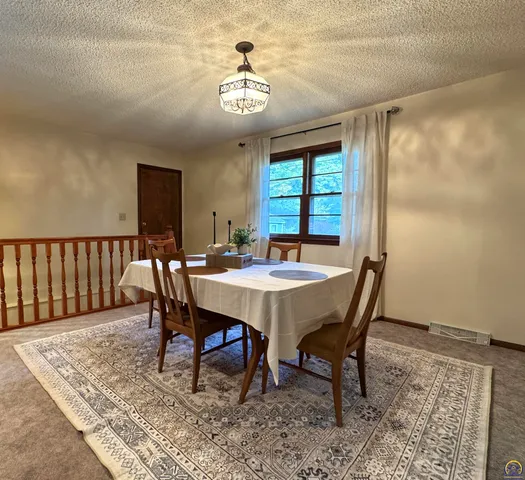 $224,000 | 1702 Trowman Way, Emporia, KS 66801