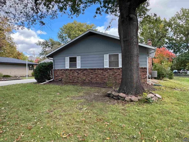 $224,000 | 1702 Trowman Way, Emporia, KS 66801