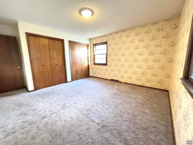 $224,000 | 1702 Trowman Way, Emporia, KS 66801