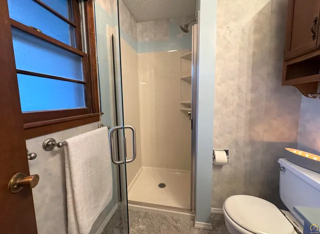 $224,000 | 1702 Trowman Way, Emporia, KS 66801