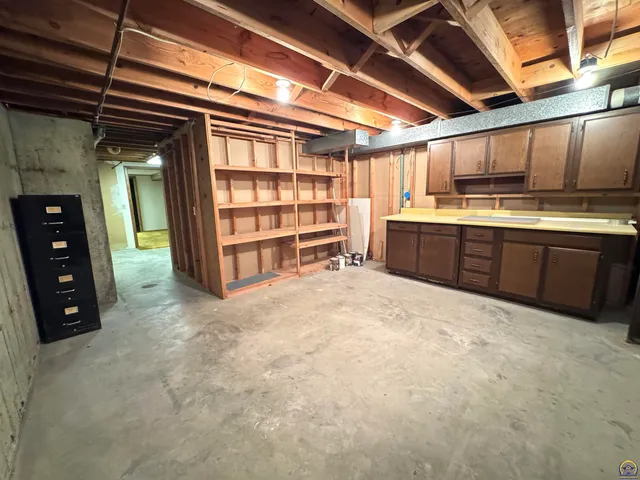 $224,000 | 1702 Trowman Way, Emporia, KS 66801