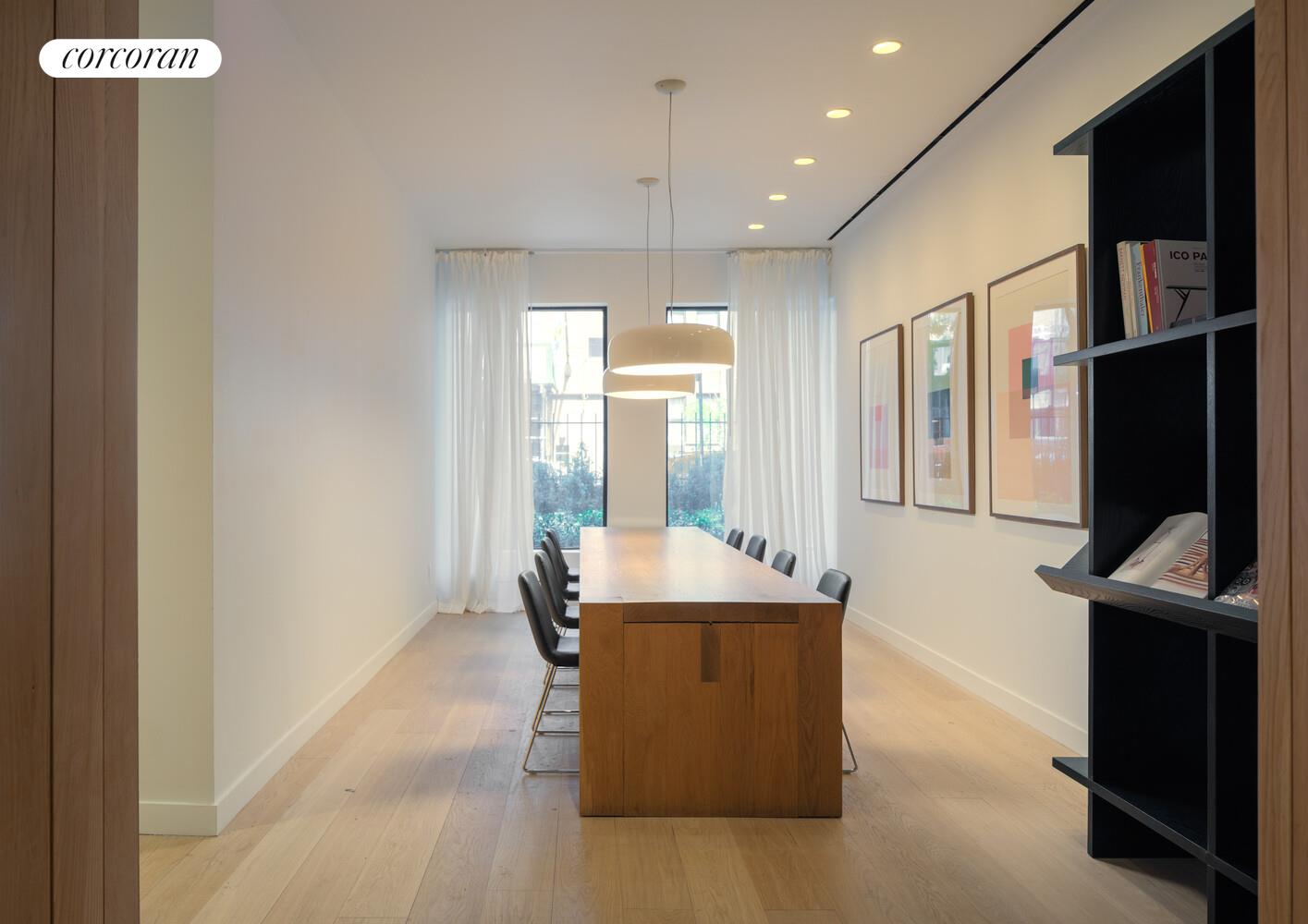 234 East 46th Street, Unit 1803 Manhattan, NY 10017 - Photo 24 of 33