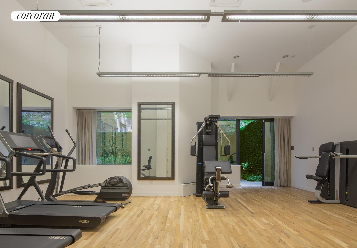 234 East 46th Street, Unit 1803 Manhattan, NY 10017 - Photo 30 of 33