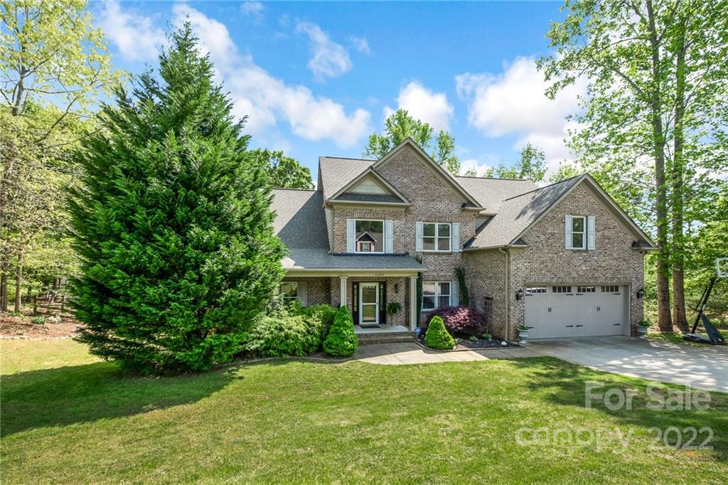6688 Maple Spring Court Denver, NC 28037 - Photo 3 of 47 Gallery Image 3