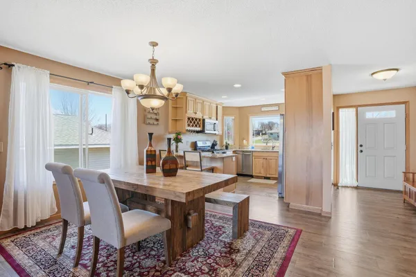 $395,000 | 642 Union Court, Cannon Falls, MN 55009