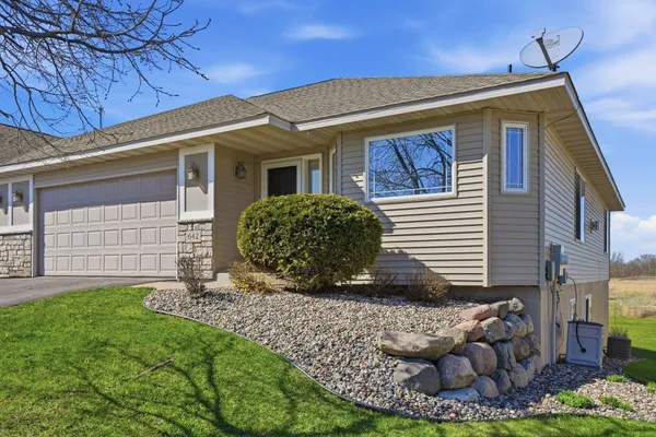 $395,000 | 642 Union Court, Cannon Falls, MN 55009