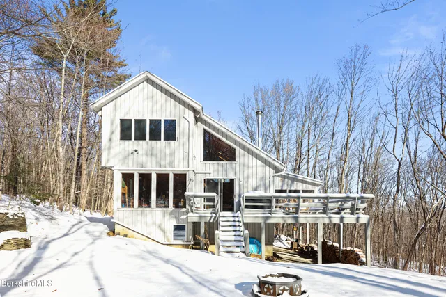 $814,900 | 112 Silver Street, Lanesborough, MA 01237