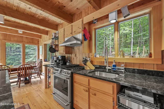 $814,900 | 112 Silver Street, Lanesborough, MA 01237