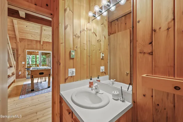 $814,900 | 112 Silver Street, Lanesborough, MA 01237