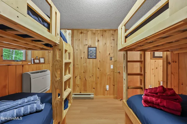 $814,900 | 112 Silver Street, Lanesborough, MA 01237