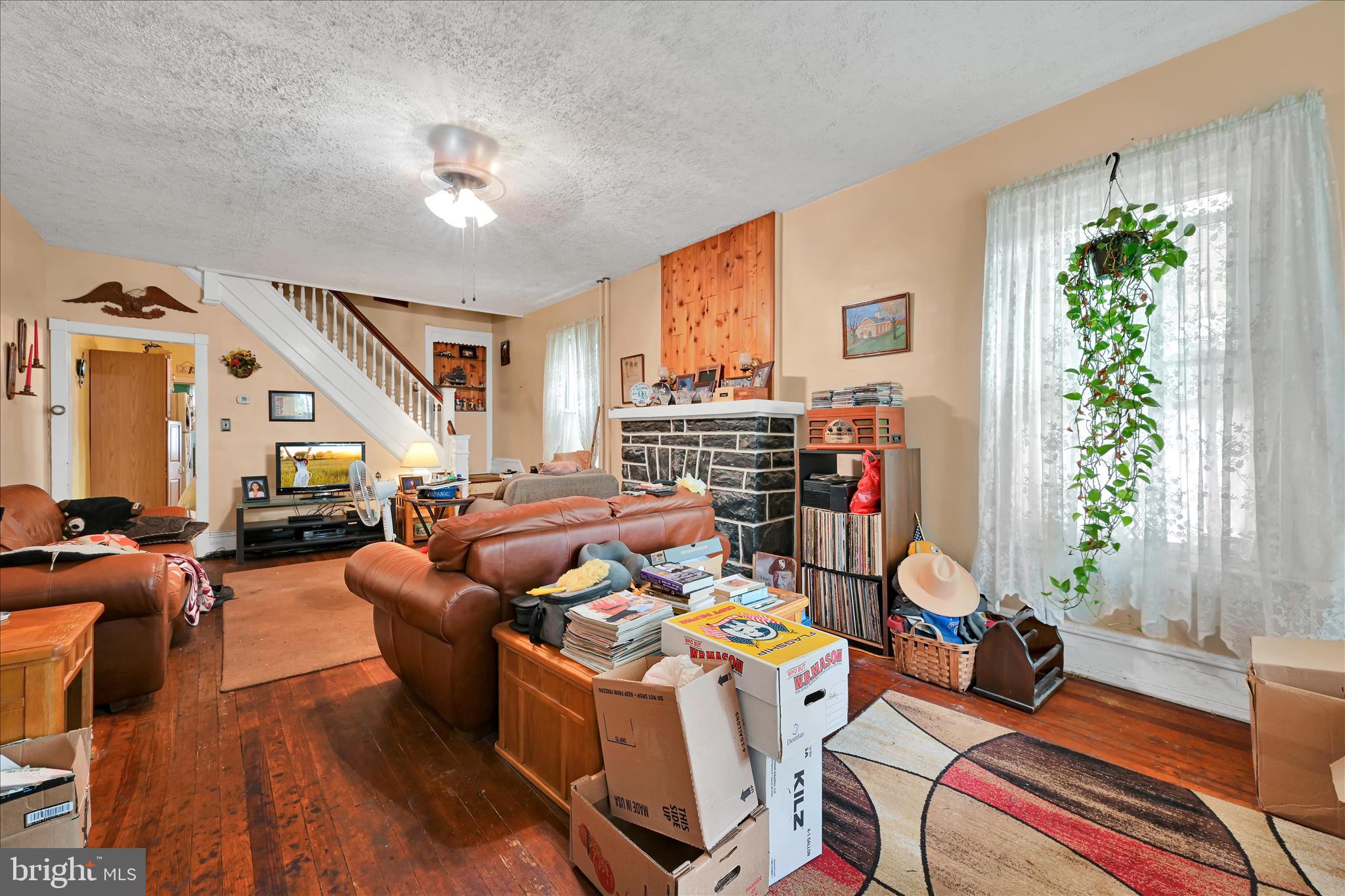 107 Woodrow Avenue Sinking Spring, PA 19608 - Photo 6 of 32 Living Area