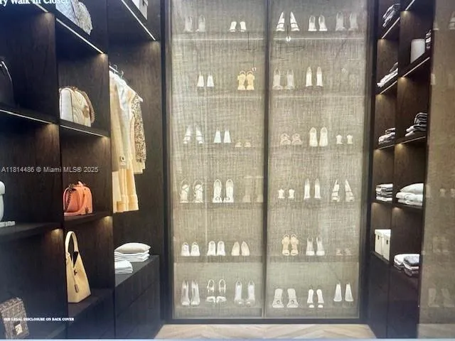 $10,701,000 | 300 Biscayne Boulevard, Unit 8502, Miami, FL 33131