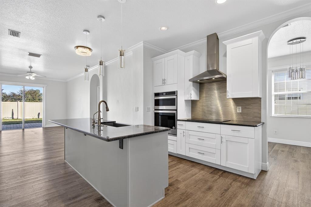 8407 Hunters Fork Loop Ruskin, FL 33573 - Photo 11 of 50