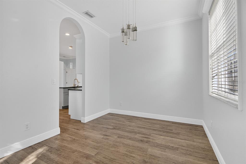 8407 Hunters Fork Loop Ruskin, FL 33573 - Photo 12 of 50