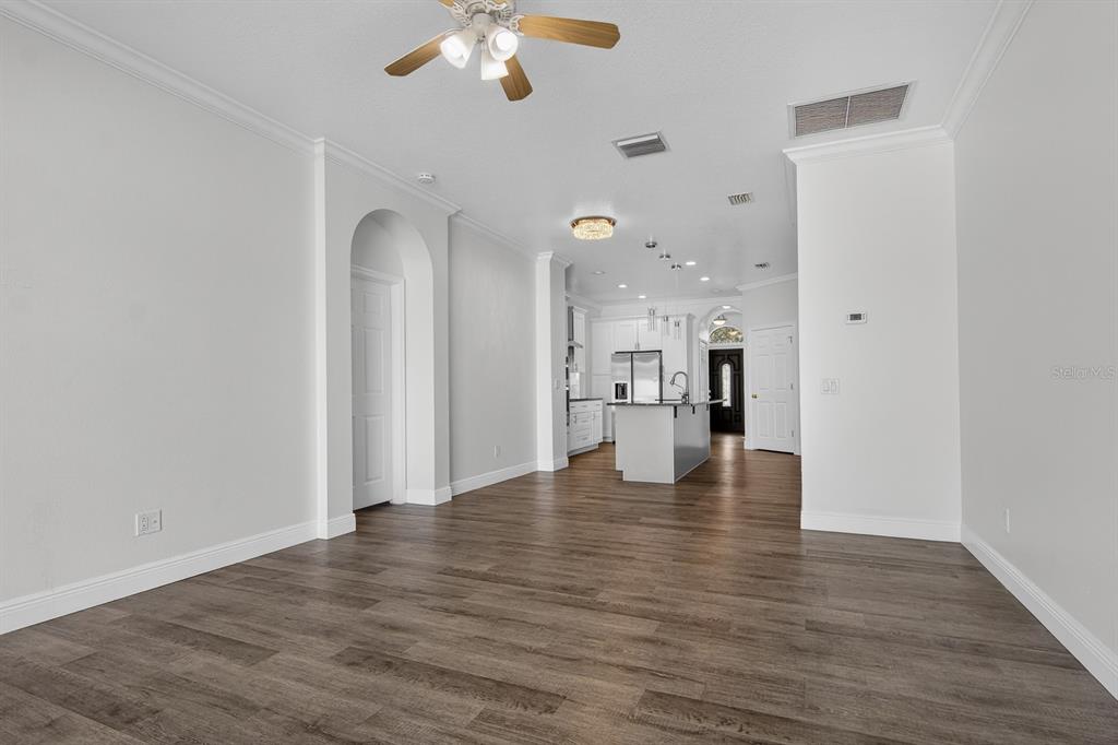 8407 Hunters Fork Loop Ruskin, FL 33573 - Photo 13 of 50