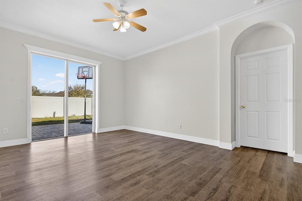 8407 Hunters Fork Loop Ruskin, FL 33573 - Photo 16 of 50