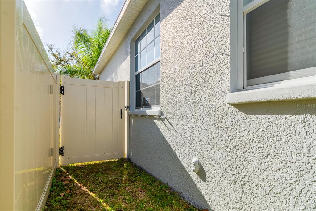 8407 Hunters Fork Loop Ruskin, FL 33573 - Photo 46 of 50