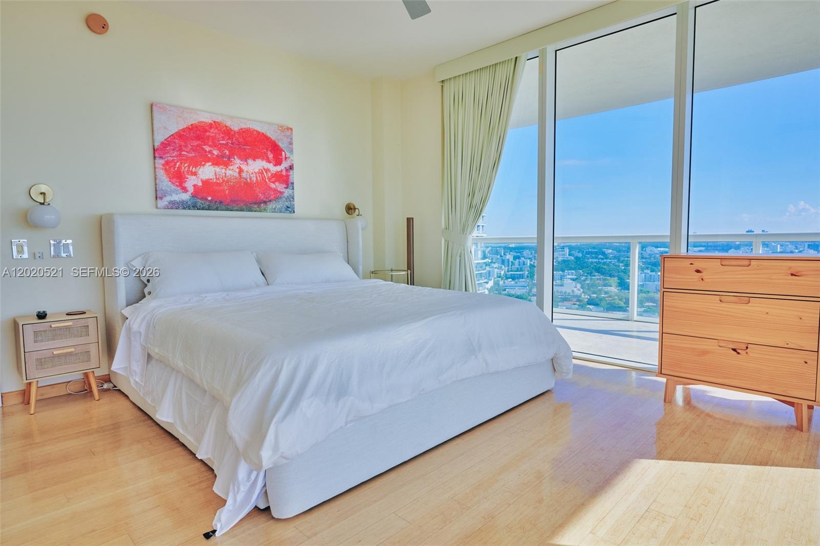 450 Alton Road, Unit 2810 Miami Beach, FL 33139 - Photo 7 of 33 Gallery Image 7