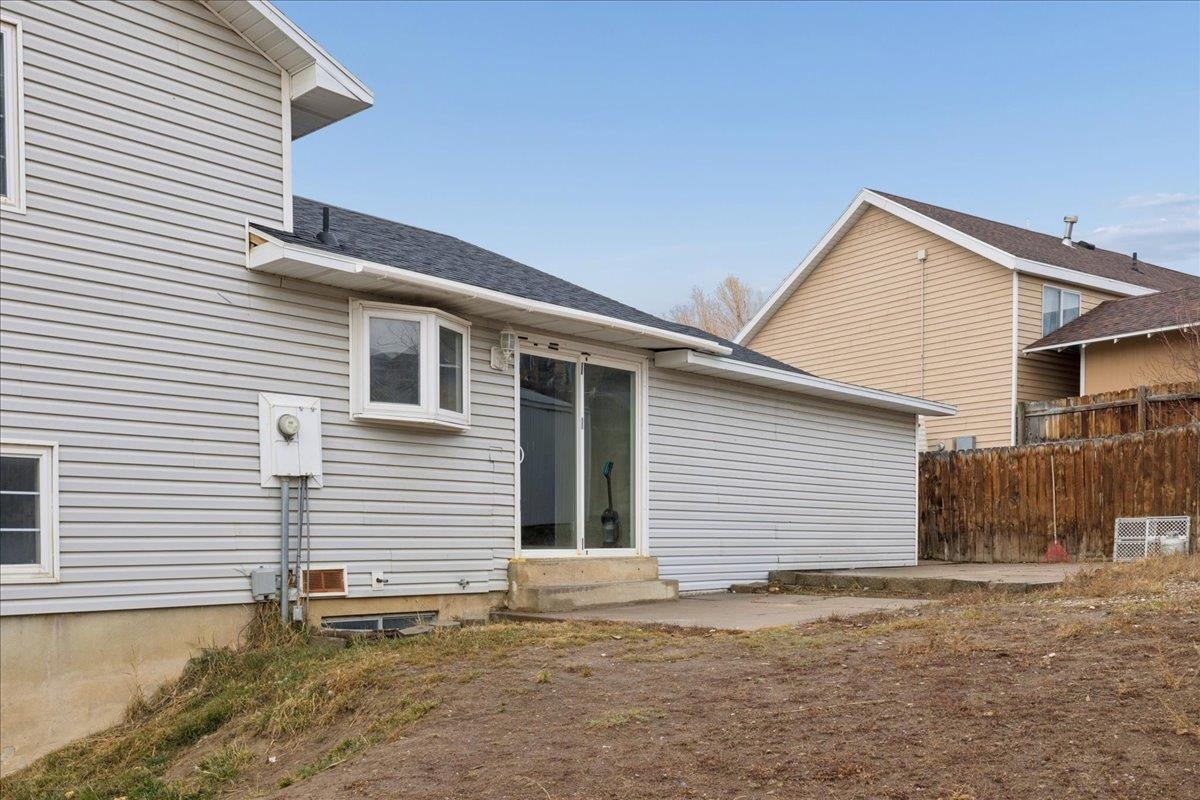 193 Southridge Road Evanston, WY 82930 - Photo 3 of 28