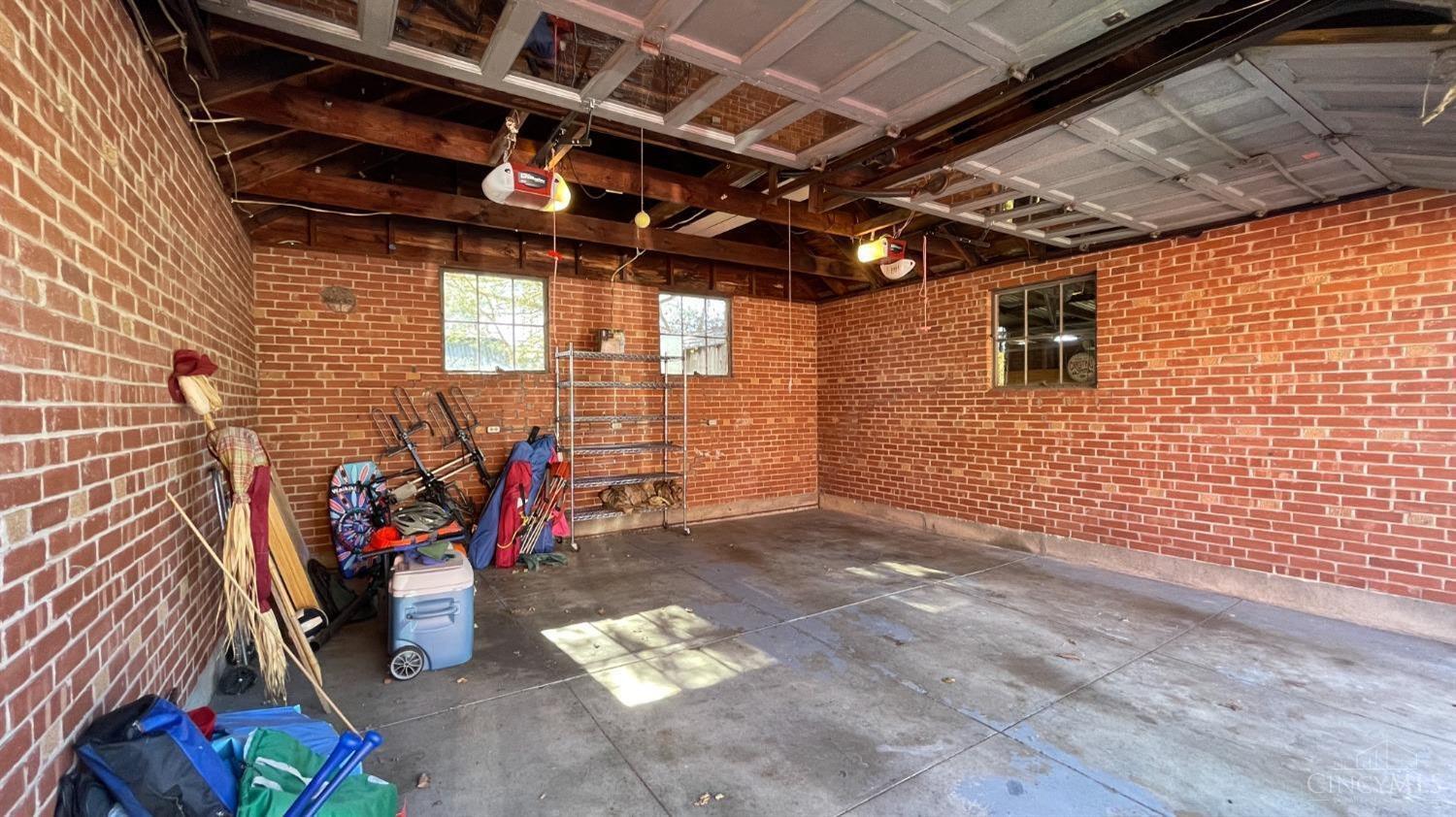 5975 Bridgetown Road Cincinnati, OH 45248 - Photo 27 of 30