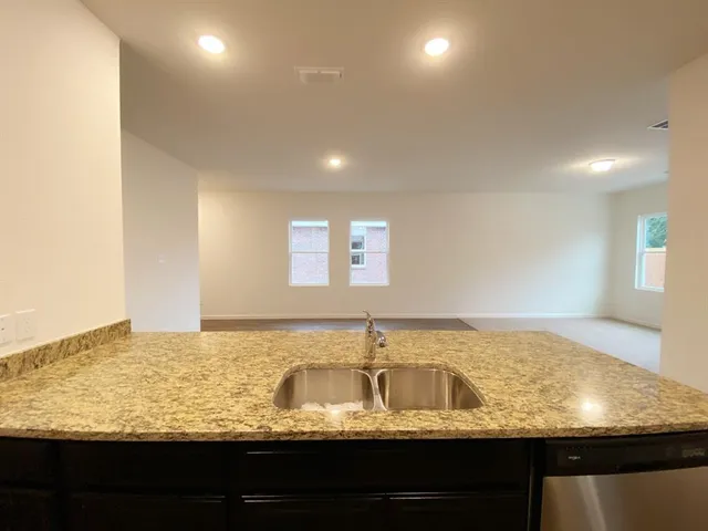 $1,850 | 413 Indian Creek, Anna, TX 75409