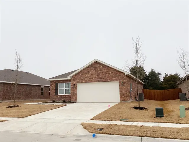 $1,850 | 413 Indian Creek, Anna, TX 75409