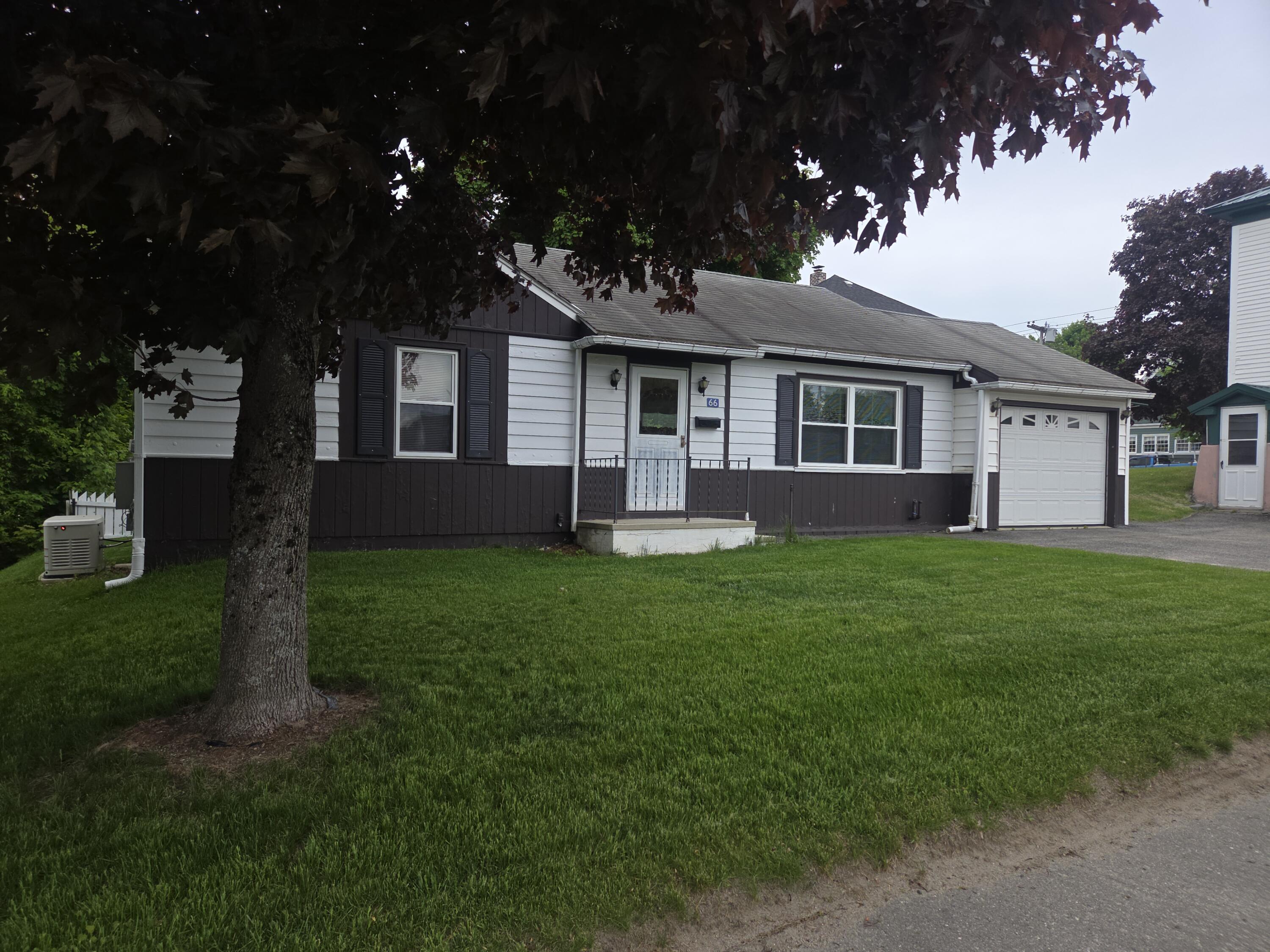 66 Poplar Street Millinocket, ME 04462 - Photo 3 of 25 20260602_164924