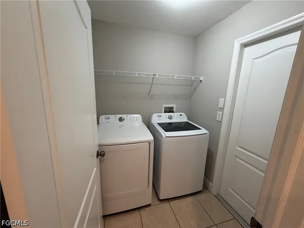 $2,000 | 2325 Northwest 25th Terrace, Cape Coral, FL 33993