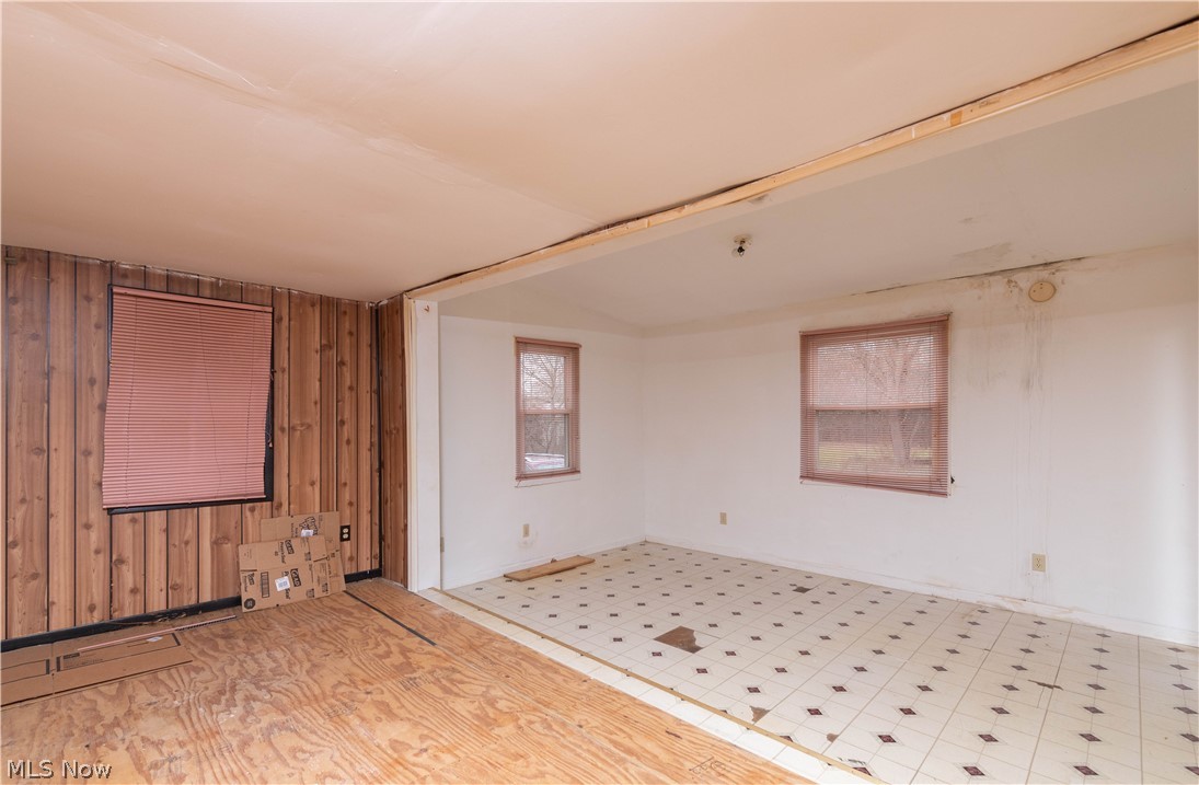1424 Carson Salt Springs Road Warren, OH 44481 - Photo 6 of 21 Gallery Image 6