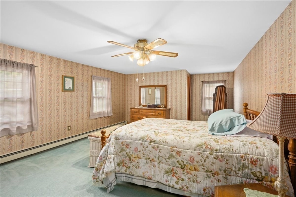22 Hough Road Sutton, MA 01590 - Photo 12 of 32 Gallery Image 12