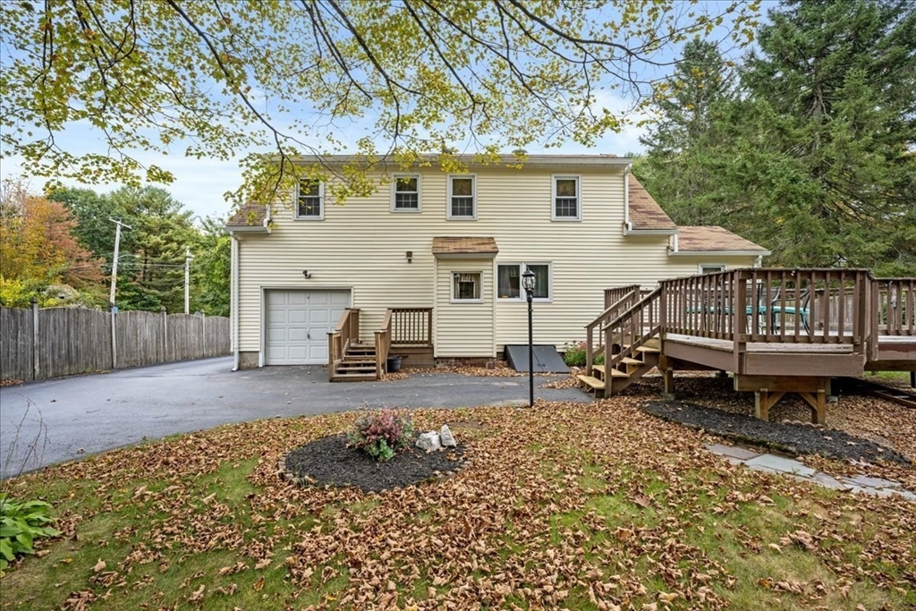 22 Hough Road Sutton, MA 01590 - Photo 2 of 32 Gallery Image 2