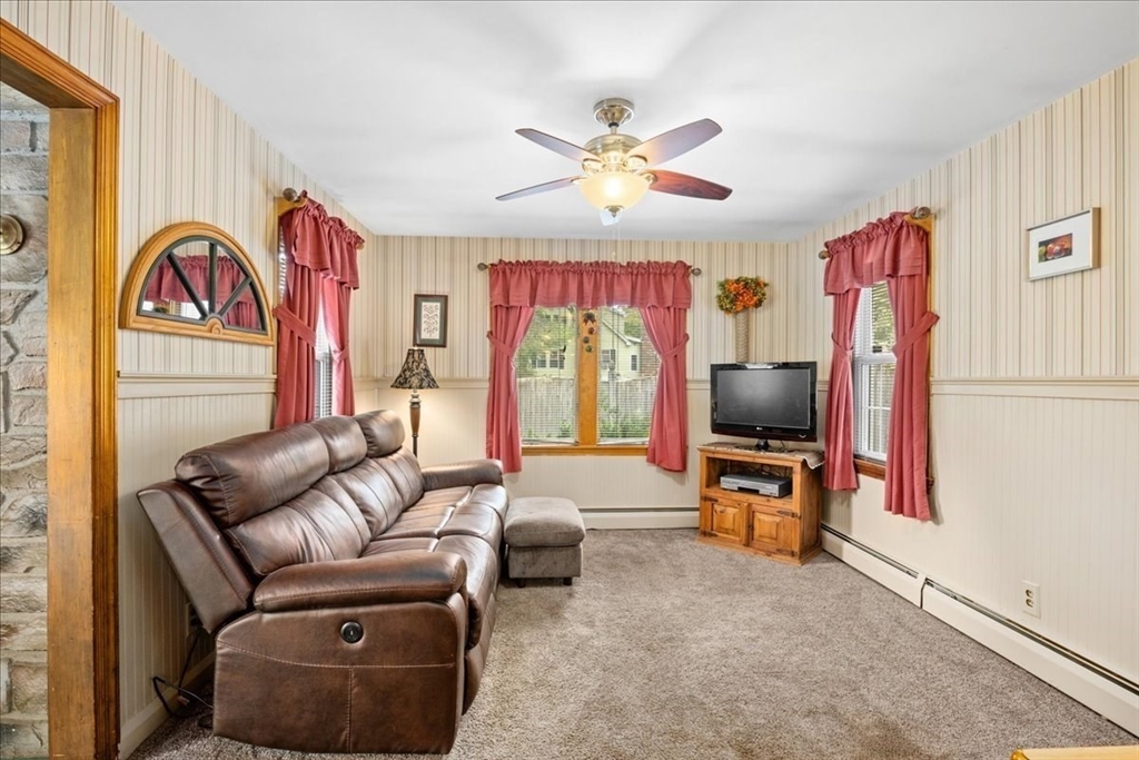 22 Hough Road Sutton, MA 01590 - Photo 7 of 32 Gallery Image 7